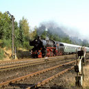 Sonderzug zum Dampflok- und Sprudelfest in Gerolstein am 25.08.2001 bei der Durchfahrt Derkum - Foto: W. Brutzer