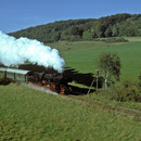 Am 16.10.1999 bespannte die Lok einen Sonderzug auf der Westeifelbahn nach Prüm - Foto: B. Braun