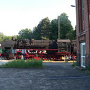 52 8095 macht am 14.06.2005 mit dem Interieur-Express Station im ehemaligen Aw Braunschweig - Foto: Marc Lewandowski VII