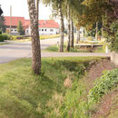 Entwässerungsgräben entlang der Straßen