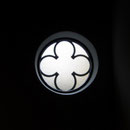 今回の改修によって出現した、忘れ去られていた丸窓（会議室内）