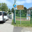 Gleich hinter der Uecker auf der linken Seite befindet sich der Wasser- und Caravanplatz.