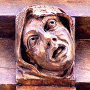 Sculpture de la Maison du Pèlerin- Amiens