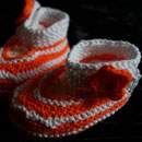 gestrickte Babyschuhe