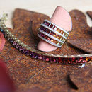 Unser Regenbogenschmuck bekennt Farbe