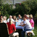 Frühstück bei traumhaften Wetter in Ilonas Garten .... bis 18.18 Uhr :-)