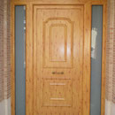 PUERTA ALUMINIO MADERA.