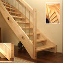 Treppe, 1/4 gewendelt, Ahorn keilgezinkt