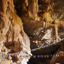 In dieser Höhle befindet sich zugleich ein kleiner Tempel