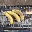 Als Nachtisch natürlich wieder gegrillte Bananen!