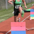 Iris beim Hürdenlauf