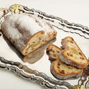 Und ein Blick in das reiche Innenleben, hier mit Marzipan.