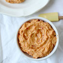 perfect homemade roasted red pepper hummus