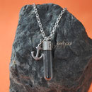 Hundehaar - Anhänger (Edelstahl) mit Edelstahl-Anker und Edelstahlkette (46 €*)