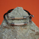 2 Glasbögen (Edelstahl) an gefl. Leder-Wickelarmband m. schlichtem Karabiner (72 € *) 