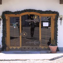 T 017 Einganstür Glas mit Bronzeeinfassung