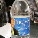 sogar sein eigenes Wasser hat der Mann