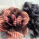 Gestreift, blau/weiss, schwarz/weiss, rot/weiss, Nadel/Haarklammer, €22