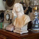 Très belle statue de Jeanne d'Arc  no. 696