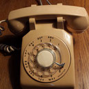 Téléphone à roulette beige vintage  no. 763