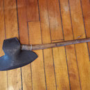 Grosse hache antique pour gaucher  no. 563