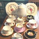 Tasses de collection, théière et 2 belles assiettes Lord Nelson  no. 651