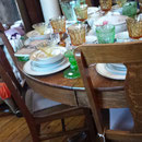ensemble table ronde et 7 chaises et 3 panneaux en chene maille  no.  770