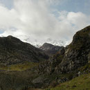 Picos de Europa, sommige toppen nog bedekt met sneeuw.