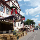 Bühne unter der Linde ...