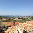 Vue sur la mer de Berre du vieux village