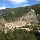 Entrevaux avec sa citadelle tout en haut