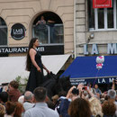 Camille sur ses trois chevaux