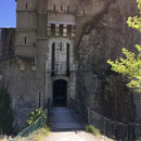 On peut quitter la citadelle par un autre sentier