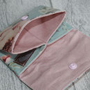 Innen mit besch. Leinen in rose gearbeitet