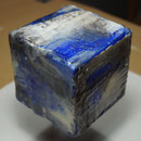 pigmentiertes Wachs, Pigmente/Öl auf Holzwürfel 10x10x10, November 2019