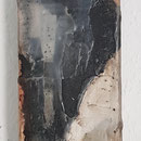 Kollage, Wachs, Pigmente in Öl, Tusche,  auf Holz, 45x8x4 cm, Juni 2022