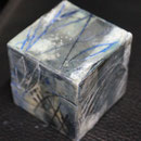 Würfelchen II,  Tusche, Pigmente in Öl und Wachs auf Holzwürfel 5x5x5,  März 2018
