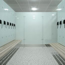 GSK-Glassysteme, Glassysteme, Glasanlagen, Glaskonstruktionen, Glas, WC - Trennwände, WC Kabinen, Duschen, Glasduschen, Scham – Trennwand, Urinal – Trennwand, Ganzglasanlagen, Umkleidekabinen, Umkleideschränke, Wertschließfächer, Glastüren, GSK Worm GmbH