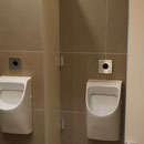GSK-Glassysteme, Glassysteme, Glasanlagen, Glaskonstruktionen, Glas, WC - Trennwände, WC Kabinen, Duschen, Glasduschen, Scham – Trennwand, Urinal – Trennwand, Ganzglasanlagen, Umkleidekabinen, Umkleideschränke, Wertschließfächer, Glastüren, GSK Worm GmbH