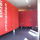 GSK-Glassysteme, Glassysteme, Glasanlagen, Glaskonstruktionen, Glas, WC - Trennwände, WC Kabinen, Duschen, Glasduschen, Scham – Trennwand, Urinal – Trennwand, Ganzglasanlagen, Umkleidekabinen, Umkleideschränke, Wertschließfächer, Glastüren, GSK Worm GmbH