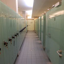 GSK-Glassysteme, Glassysteme, Glasanlagen, Glaskonstruktionen, Glas, WC - Trennwände, WC Kabinen, Duschen, Glasduschen, Scham – Trennwand, Urinal – Trennwand, Ganzglasanlagen, Umkleidekabinen, Umkleideschränke, Wertschließfächer, Glastüren, GSK Worm GmbH