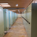 GSK-Glassysteme, Glassysteme, Glasanlagen, Glaskonstruktionen, Glas, WC - Trennwände, WC Kabinen, Duschen, Glasduschen, Scham – Trennwand, Urinal – Trennwand, Ganzglasanlagen, Umkleidekabinen, Umkleideschränke, Wertschließfächer, Glastüren, GSK Worm GmbH