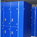 GSK-Glassysteme, Glassysteme, Glasanlagen, Glaskonstruktionen, Glas, WC - Trennwände, WC Kabinen, Duschen, Glasduschen, Scham – Trennwand, Urinal – Trennwand, Ganzglasanlagen, Umkleidekabinen, Umkleideschränke, Wertschließfächer, Glastüren, GSK Worm GmbH