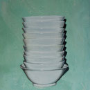 Tassenstapel, 2005, Mischtechnik auf LW, 66 x 96 cm