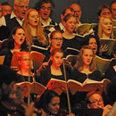 Silcherchor, Jugend- und Projektchor mit Projektorchester der Musikschule Gregorianum Laupheim, sowie die Solisten Julia Werner (Mezzosopran) & Andreas Beinhauer (Bariton) Laupheim 08. & 09. November 2014
