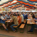 Moderator Wolfgang Welser beim Interview mit Obmann Manfed Beck und Karl Schleinzer