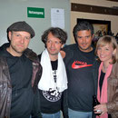 Henrik Freischlader (links) mit Drummer Björn Krüger und Moritz Fuhrhop (Hammond) sowie Christina Lux (nicht im Bild: Bassist Theofilos Fotiadis) 