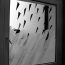 Fenêtre en verre avec intégration d'éléments fusionnés, montée en double vitrage, 1,50m x 1m