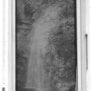 Fenêtre avec motif photo d'une chute d'eau, sablage en ligne, montée en double vitrage, 1,20m x 0,75m