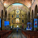 Und das ist die Kirche von innen.